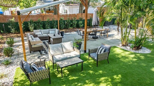 Building Photo - 2116 W St Louis St