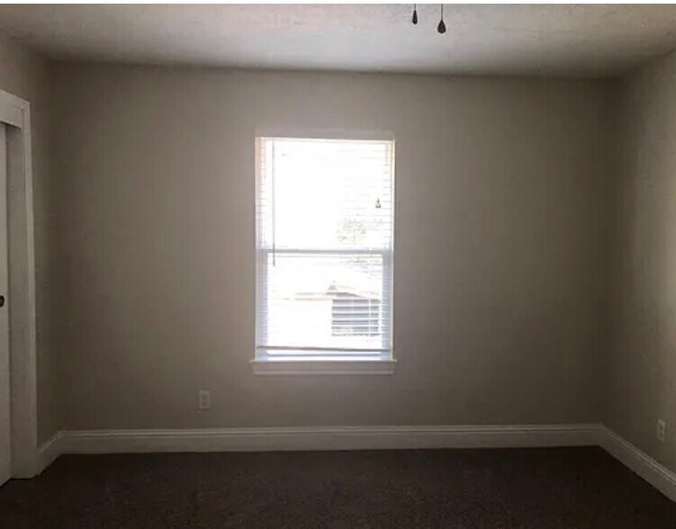 Building Photo - 4110 Huey St