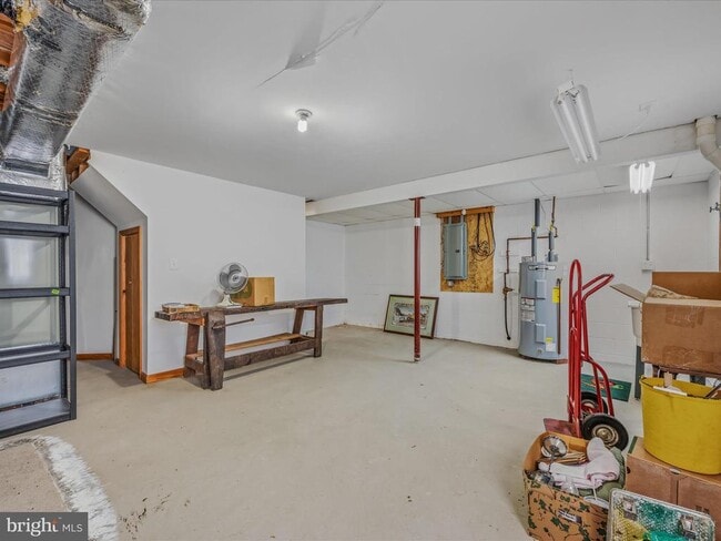 Building Photo - 73 Garden Dr