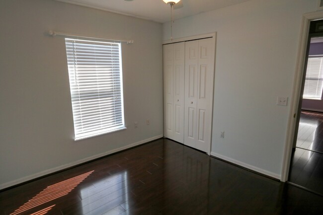 Building Photo - Beautiful  3000 sq ft two story home with ...