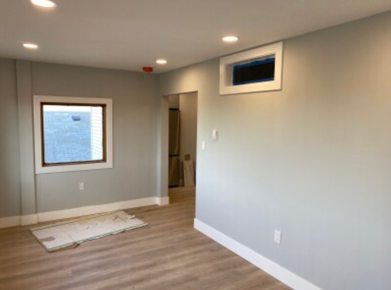 Building Photo - 31 Faywood Ave