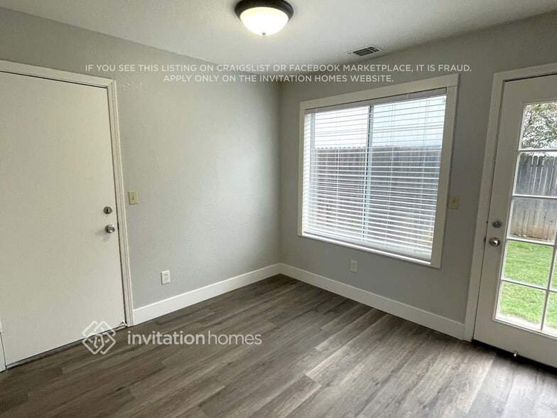 Building Photo - 844 Tranquil Ln