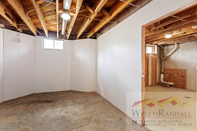 Building Photo - 3 Bedroom Layton Home
