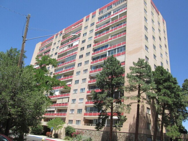 Building Photo - 1331 Park Ave SW