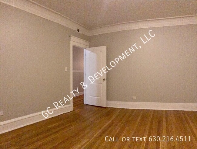Building Photo - 1515 E 67th Pl