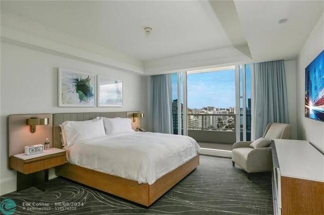 Building Photo - 1 N Fort Lauderdale Beach Blvd