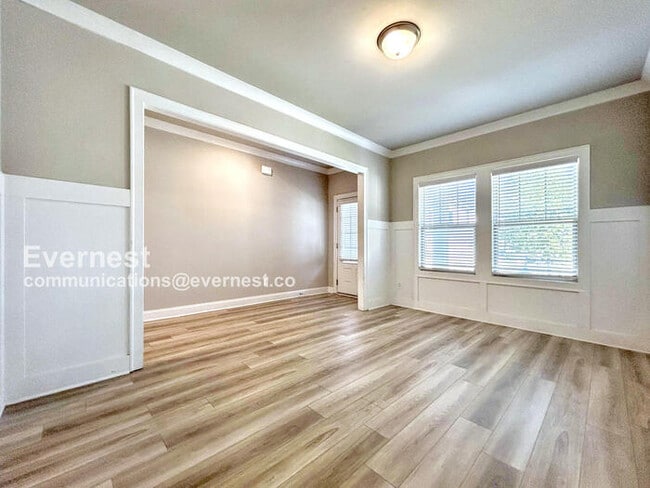 Building Photo - 662 Stately Dr