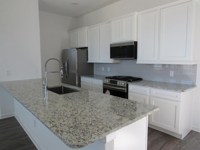 Building Photo - 562 Dry Fork Ln