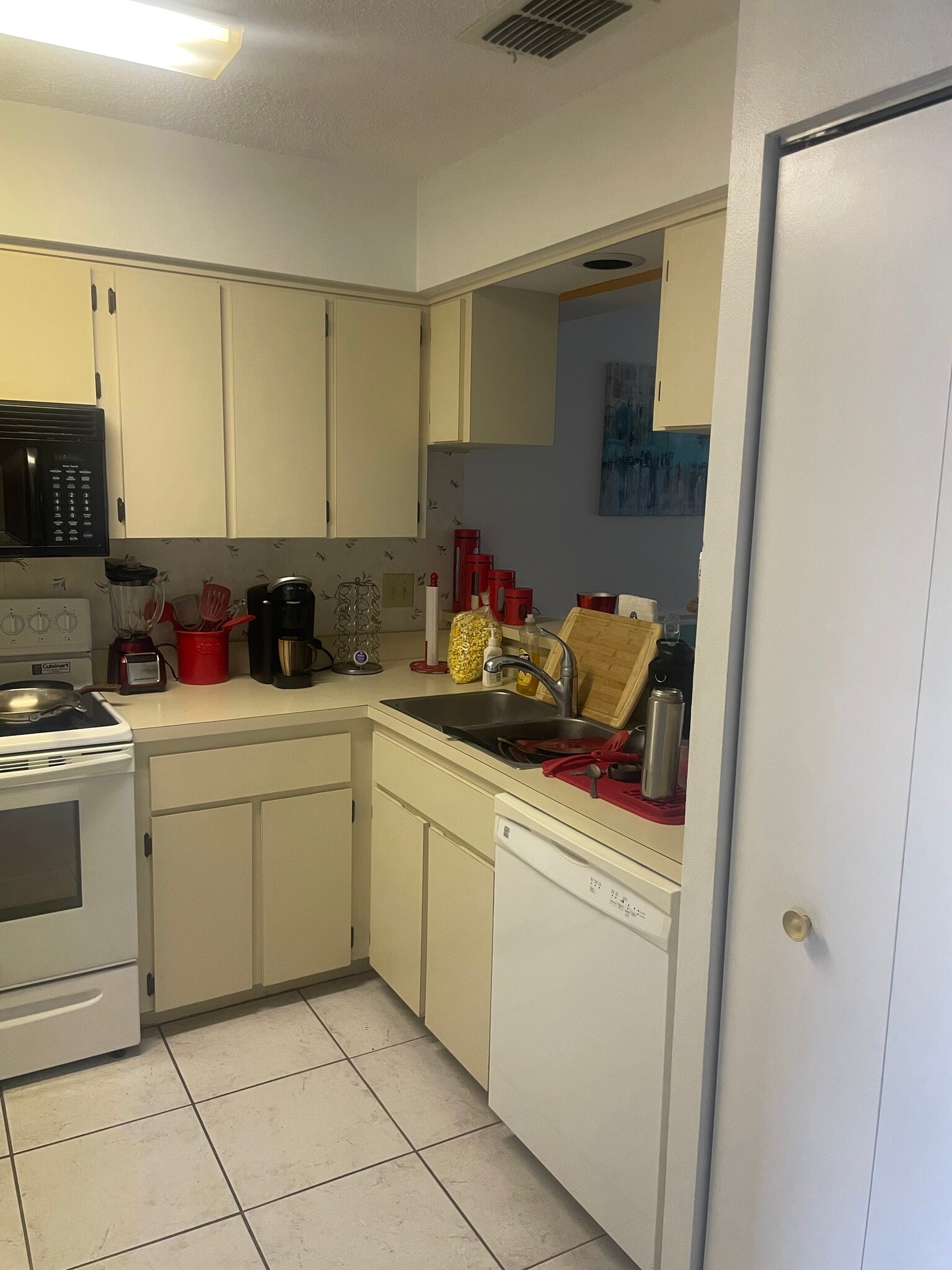 Kitchen - 6424 Spring Flower Dr