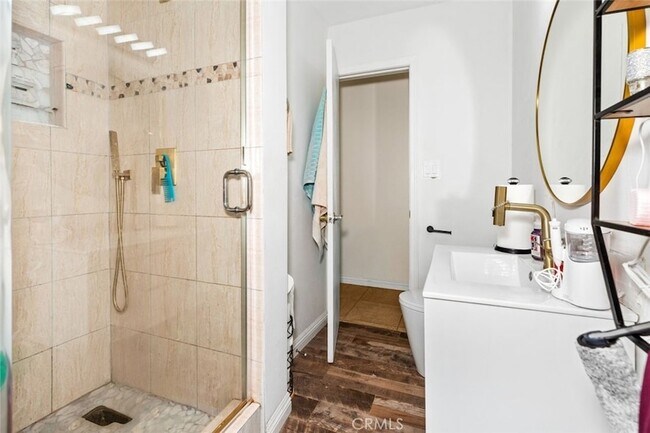 Building Photo - 11377 Gaynor Ave