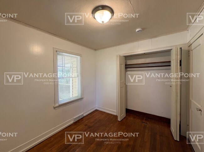 Building Photo - 2224 Ullmer Ct