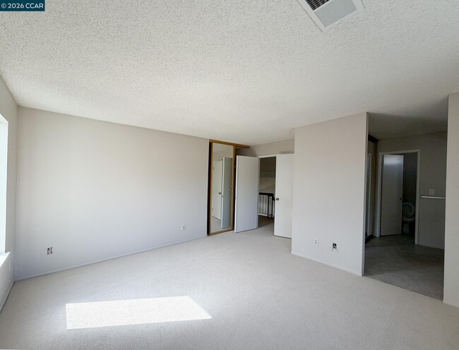 Building Photo - 118 Meadowlark Way