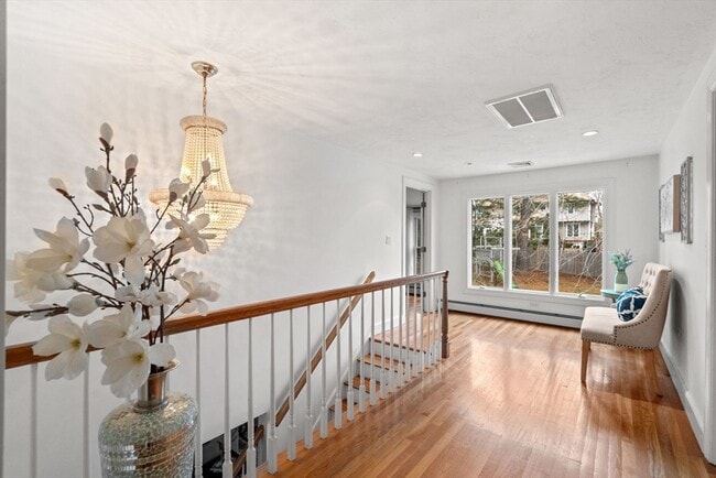 Building Photo - 850 Dedham St