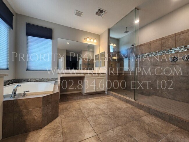 Building Photo - ~~COMING SOON~~Stunning SW Beauty! 4 Bedro...