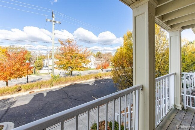 Building Photo - 116 Saber Way