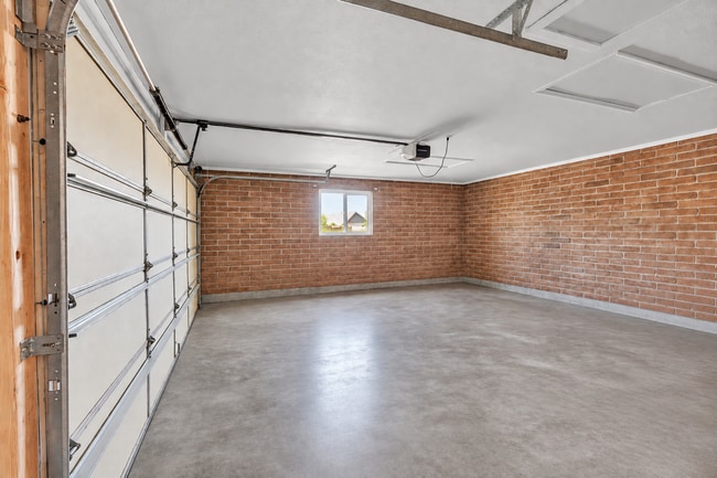 Building Photo - 4112 S Grandview Ave