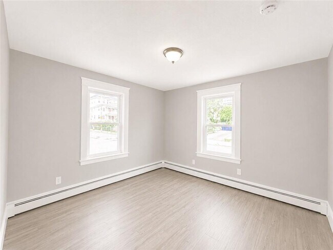 Building Photo - 1003 Atwells Ave