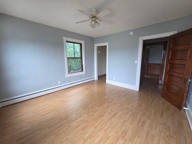 Building Photo - 271 Nashua St