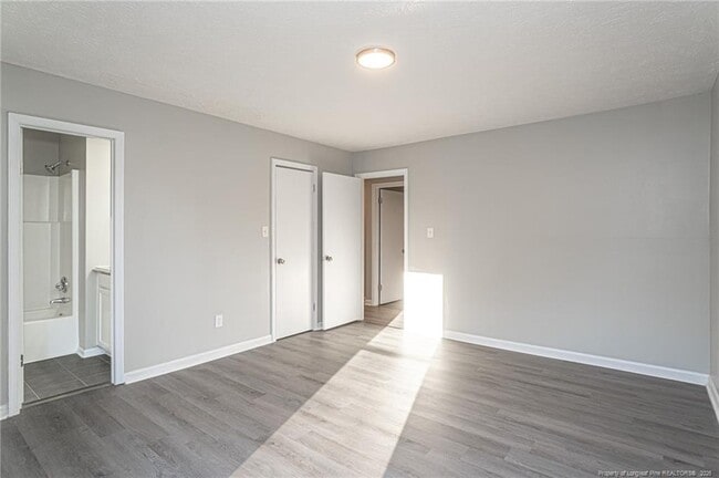 Building Photo - 5717 Aftonshire Dr