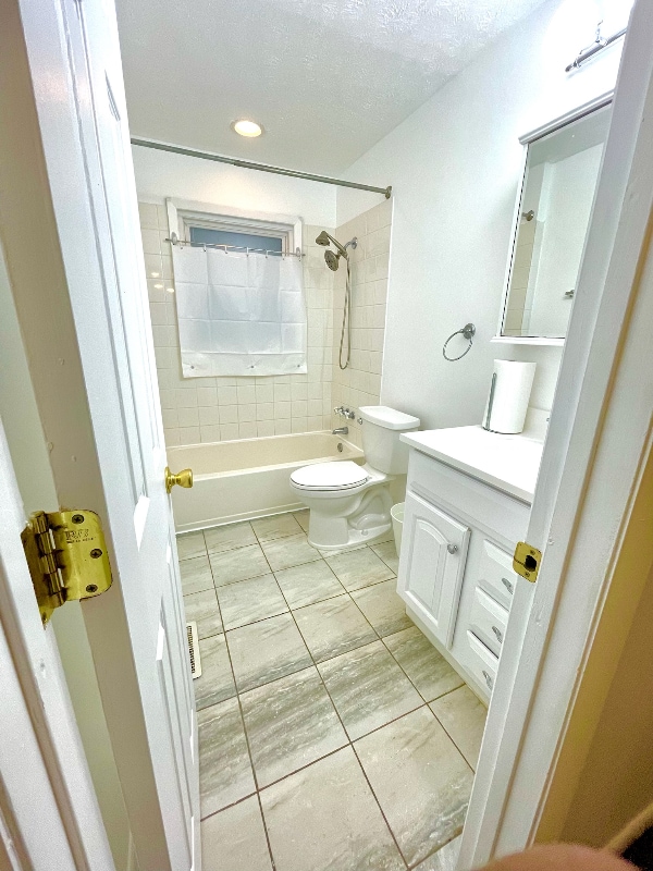 Building Photo - 1 N Chester Ave