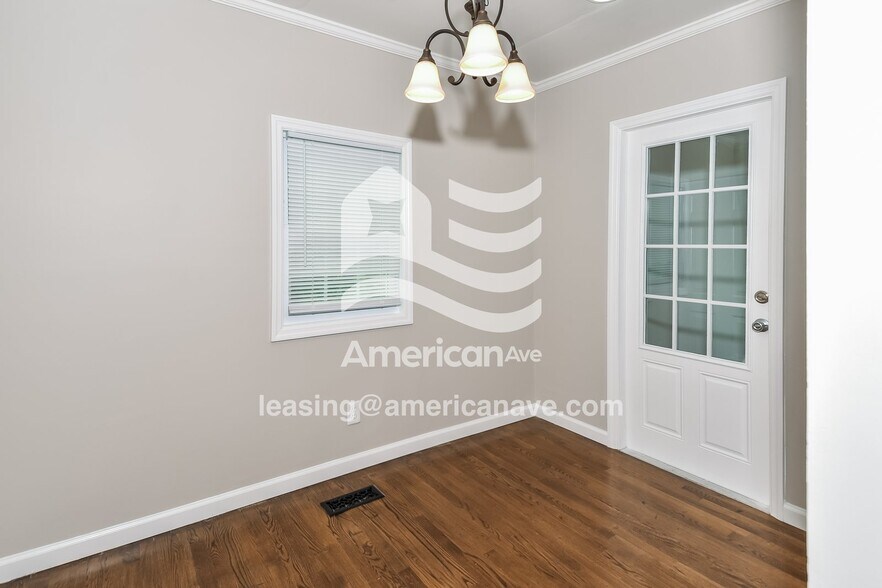Building Photo - 1311 3rd St
