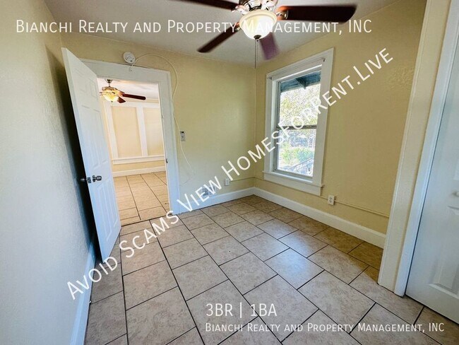 Building Photo - 1314 12th Ave S