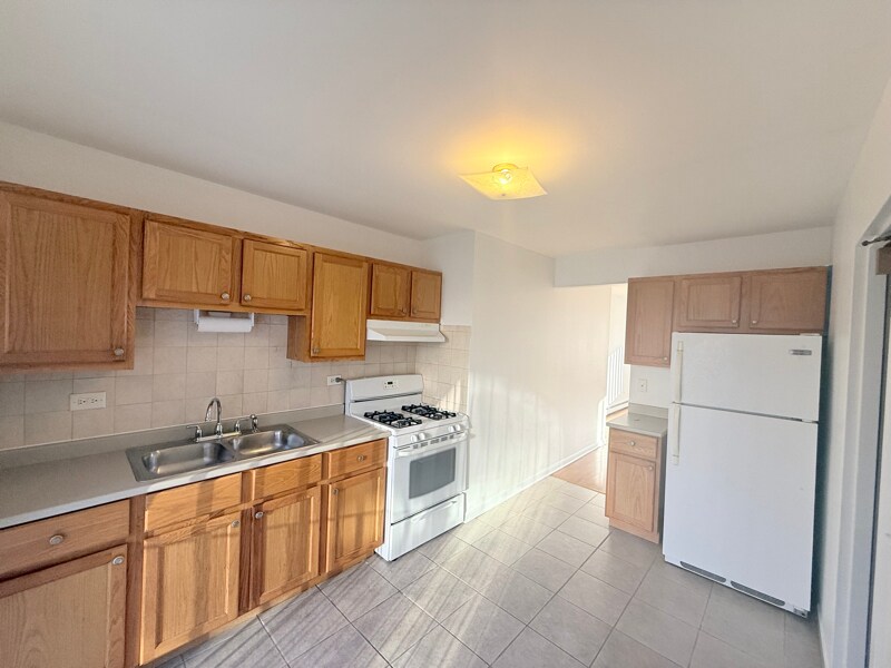 Building Photo - 1309 S Sir Galahad Ln