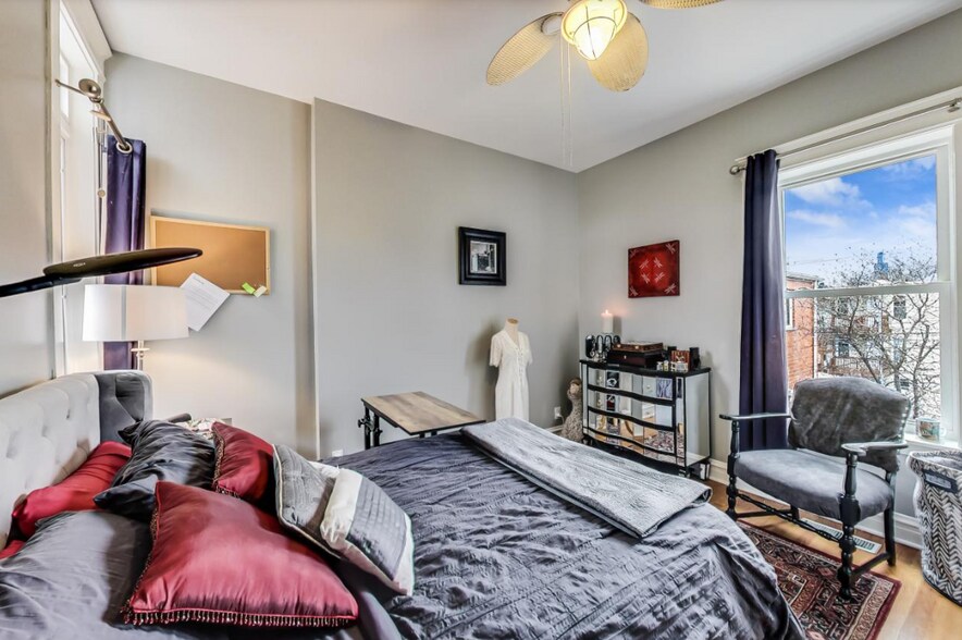 Bedroom - 719 S Claremont Ave