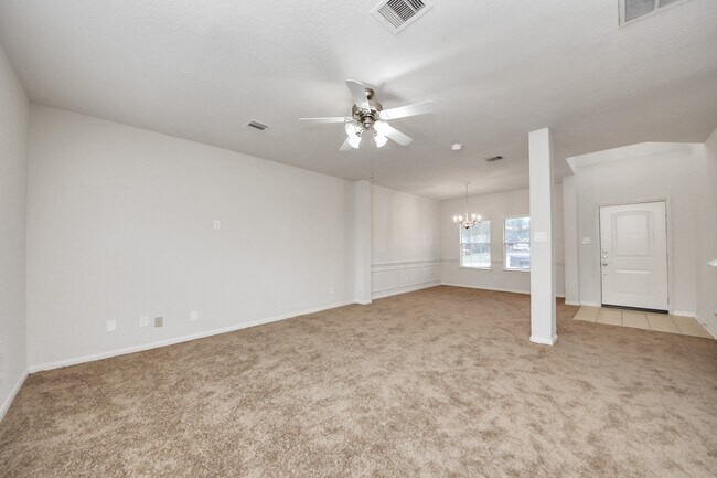 Building Photo - 6702 Albion Cresent Dr