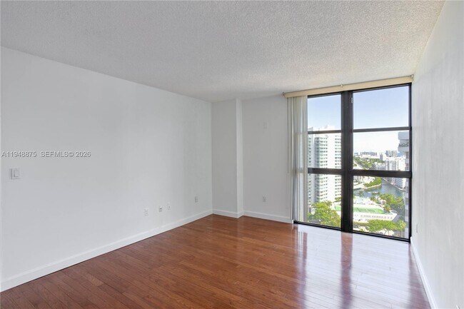 Building Photo - 9 Island Ave