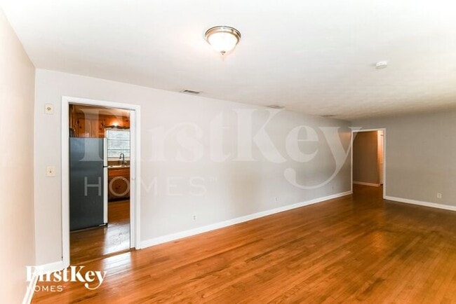 Building Photo - 3741 Culp Dr