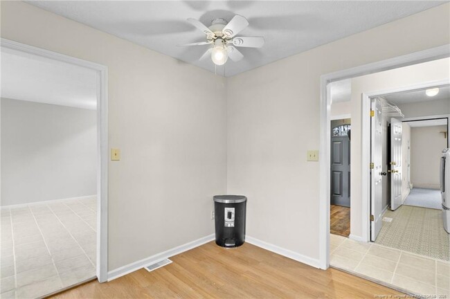 Building Photo - 1716 Valley Ridge Dr