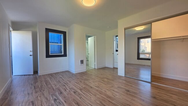 Building Photo - 1590 Underwood Ave