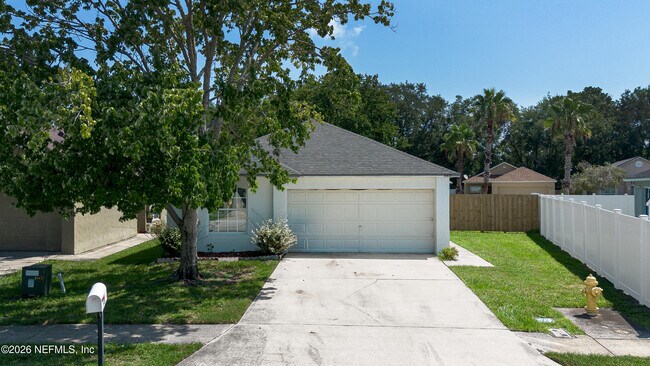 Building Photo - 8451 Oak Crossing Dr W