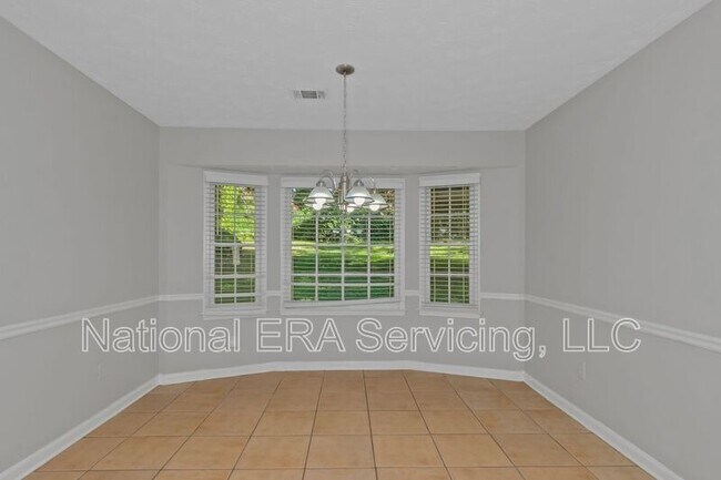 Building Photo - 213 Robin Ln