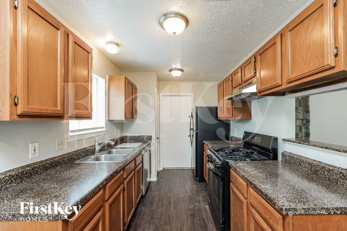 Building Photo - 13526 Hampton Falls Dr