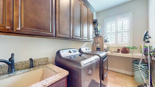 Building Photo - 321 Madison Grove Blvd