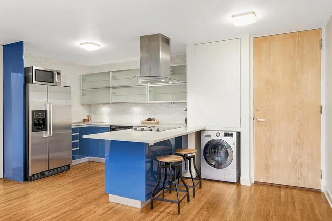 Building Photo - 2928 Dean Pkwy