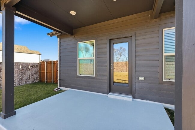 Building Photo - 2102 Windy Trl