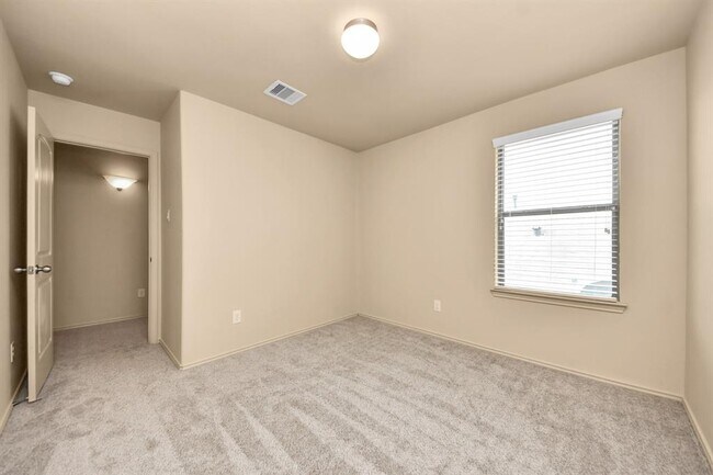 Building Photo - 2043 Naplechase Crest Dr