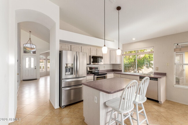 Building Photo - 1629 S Ash Dr