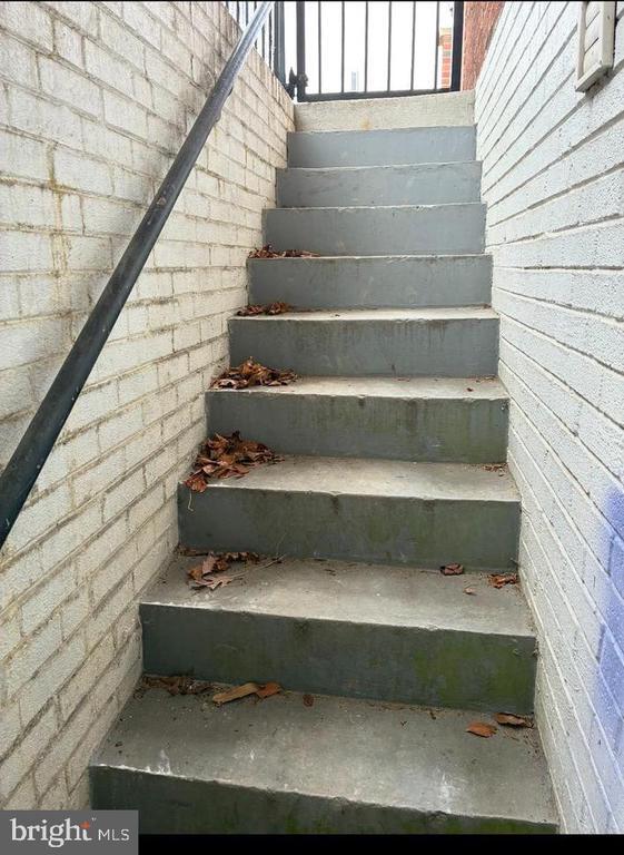 Building Photo - 7213 Adelphi Rd