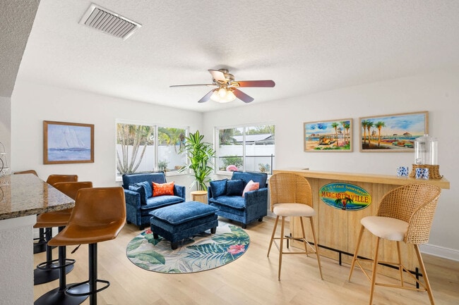 Building Photo - 6398 Woodland Blvd