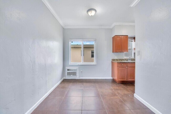 Building Photo - 521 NE 82nd Terrace