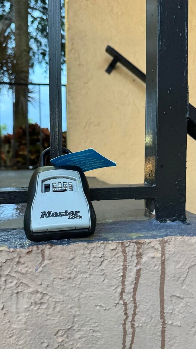 Building Photo - 9370 SW 8th St