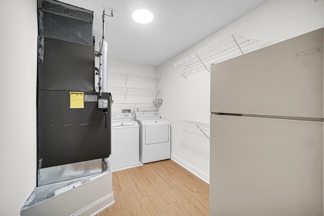 Building Photo - 607 Berkley Ct