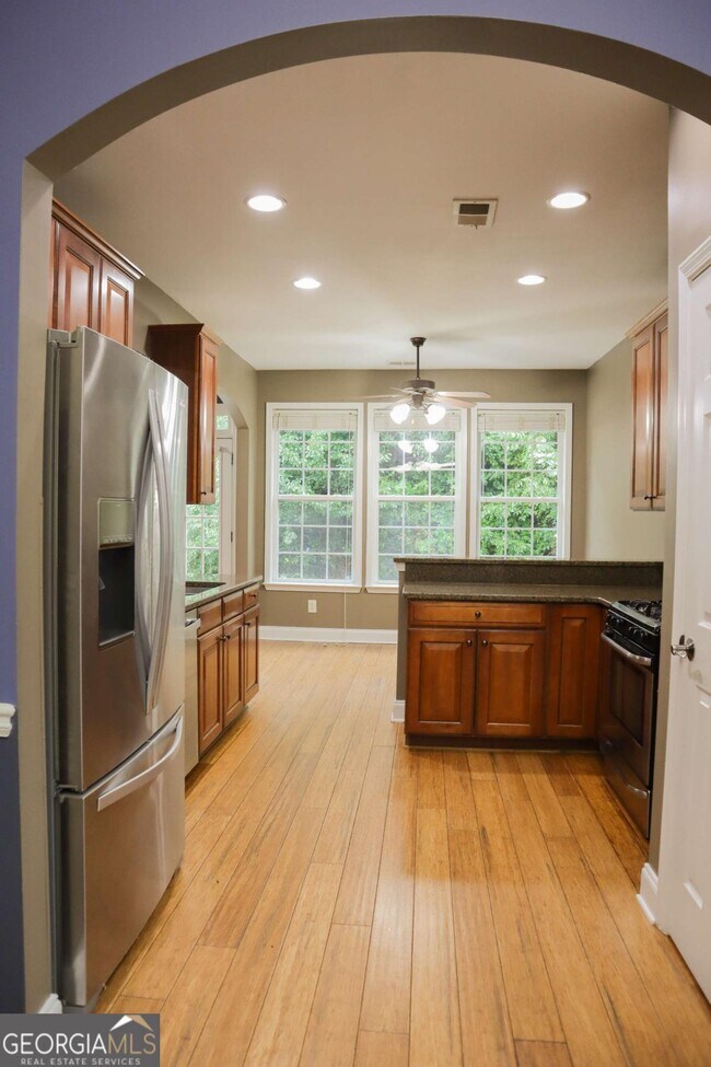 Building Photo - 1526 Lechemin Dr