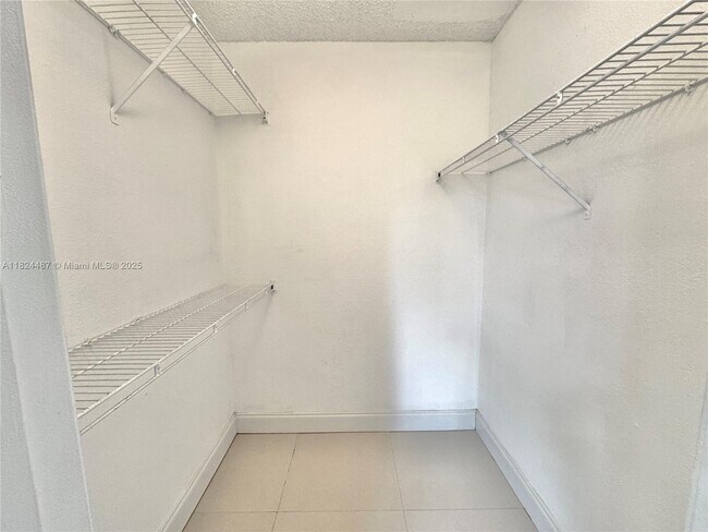 Building Photo - 3360 Pinewalk Dr N