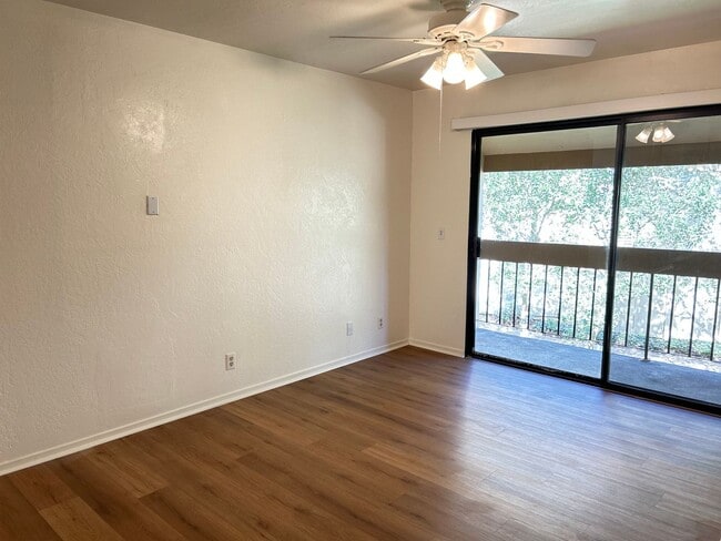 Building Photo - Charming Condo Near Monterey Coast