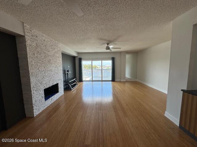 Building Photo - 1208 E River Dr